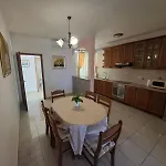 Mate Cebalo Apartman *