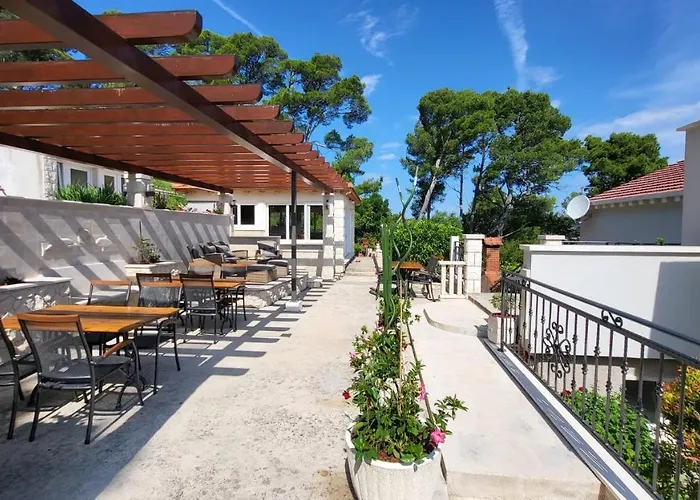 Mate Cebalo Lägenhet *