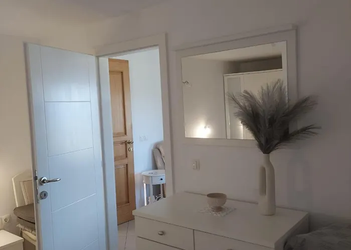 Mate Cebalo Lägenhet *