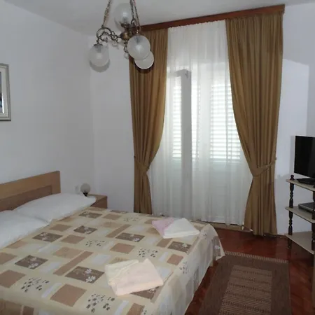 Apartment Mate Cebalo